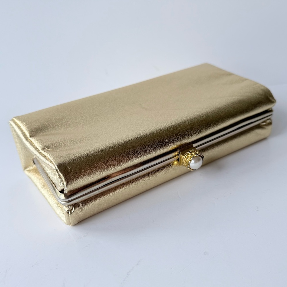 Vintage 1960s Gold Clutch / Mini Evening Hand Bag with Faux Pearl Clasp
